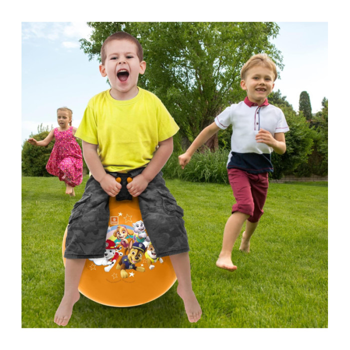 Ginnastica Per Il Bambino Con La Palla Di Forma Fisica Immagine Stock - Foto 4