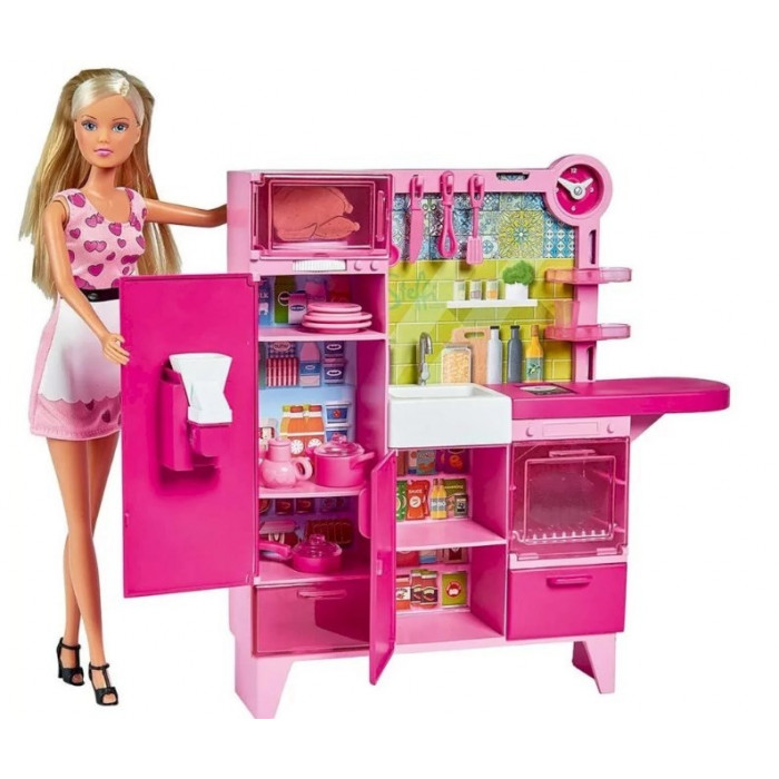 Steffi Love in Cucina Simba