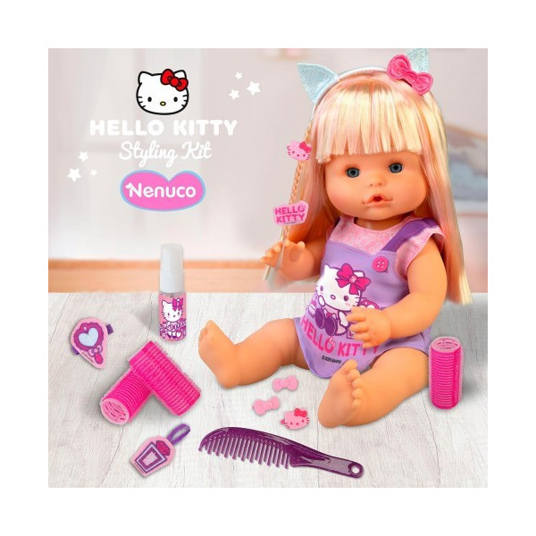 Nenuco Bambola 35cm – Capelli Lunghi Biondi con Accessori Parrucchiere e Vestito Hello Kitty, Famosa