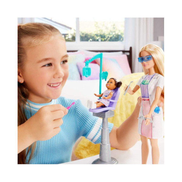Barbie Carriere Dentista – Bambola con Piccolo Paziente, Poltrona e Accessori Medici, Giocattolo 3+ Anni Mattel JCR74