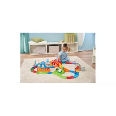 Pista Trenino Elettrico Vroom Vroom Go – Avventure in Treno con Ostacoli e Zone Magiche, 1-5 Anni VTech