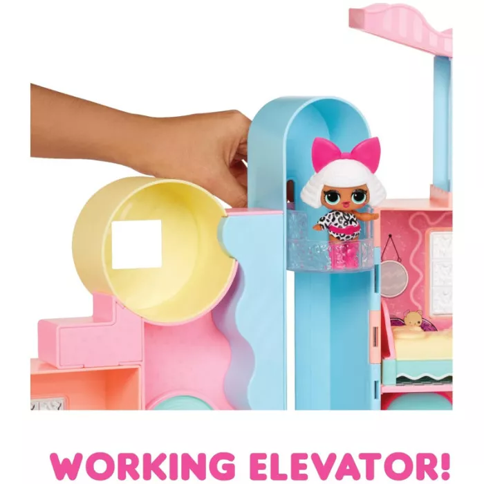 L.O.L. Surprise Squish Sand Magic House – Casa delle Bambole con Squish Sand, Accessori e Bambola Inclusa 4+ Anni