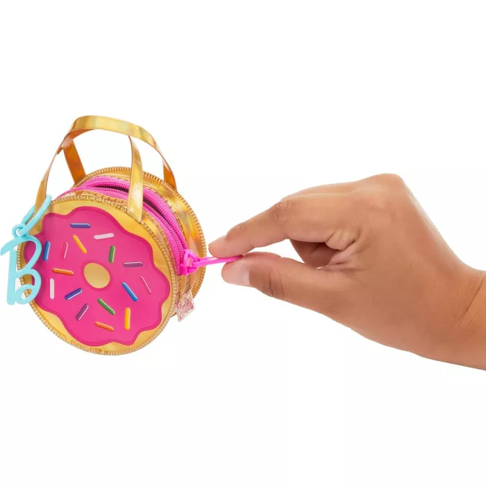 Barbie Borsa Portachiavi Ciambella Deluxe con Vestito Rosa e Accessori Caramelle