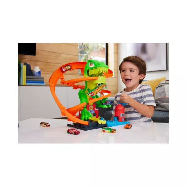 Hot Wheels City T-Rex Battaglia Infuocata - Playset Stazione Pompieri con Dinosauro