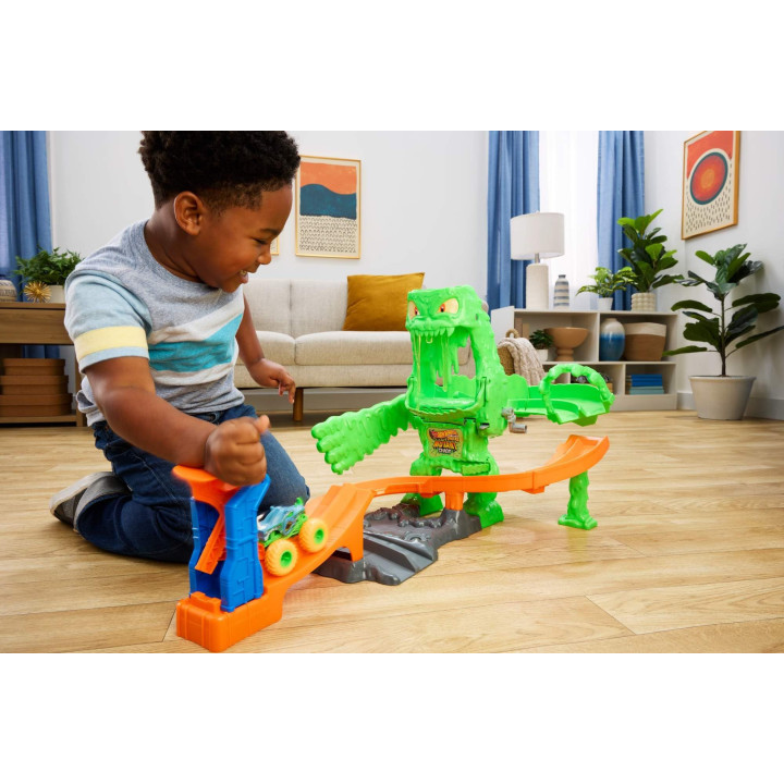 Hot Wheels Monster Trucks Mutant Monster Takedown Playset con Slime, Gioco Educativo per Bambini 4+ Anni